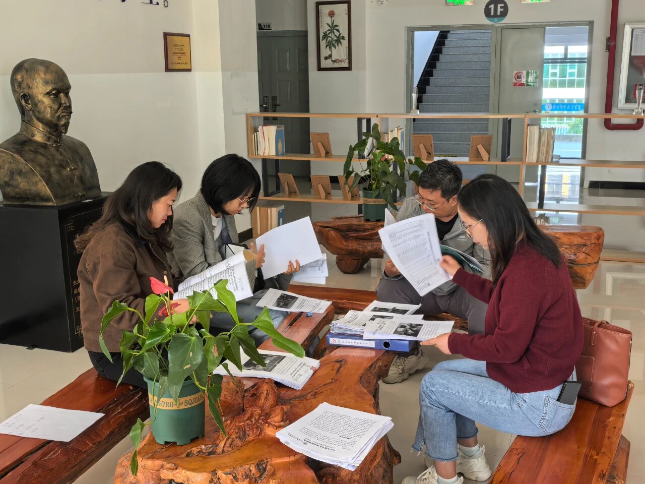 1762247464131024250.jpg c32d1ef3285230b911219ad0c57c18db.jpg